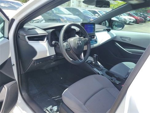 Used 2025 Toyota Corolla SE image 10