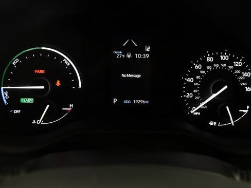 Used 2024 Toyota Sienna XSE image 20