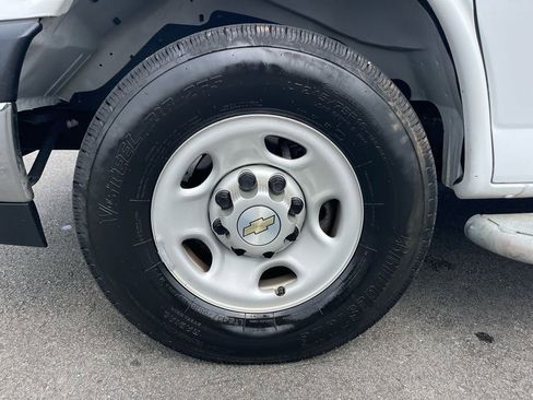 Used 2023 Chevrolet Express 2500 w/ Driver Convenience Package image 25