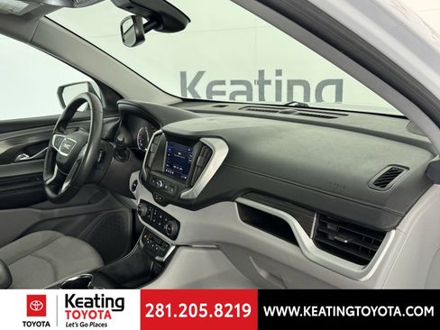Used 2024 GMC Terrain SLE FWD image 21