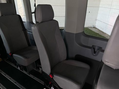 Used 2019 Ford Transit 350 XL image 18