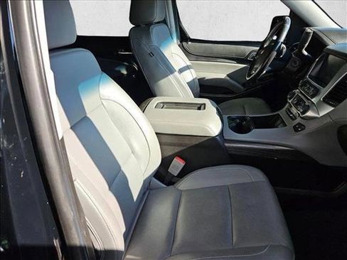 Used 2019 Chevrolet Suburban LT w/ Off-Road Package image 22