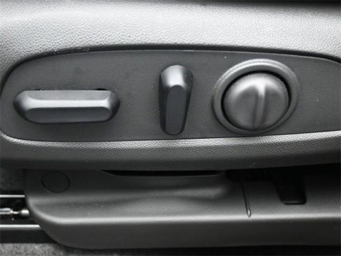 Used 2024 Buick Envista Sport Touring w/ Convenience I Package image 31