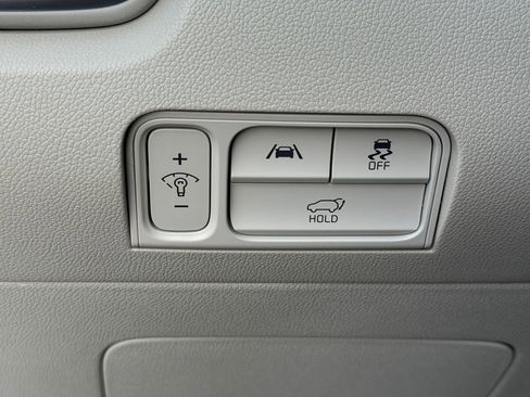 Certified 2023 Kia Sorento SX image 24