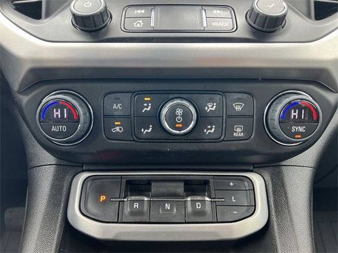 Used 2023 GMC Acadia SLE w/ Driver Convenience Package image 17