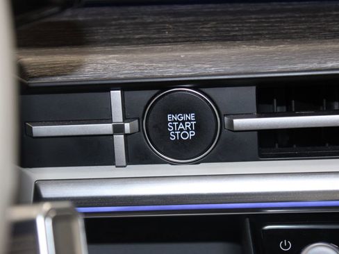 Used 2024 Hyundai Santa Fe Limited image 42