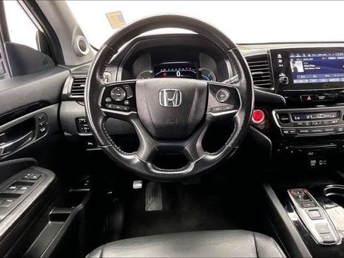 Used 2021 Honda Pilot Touring image 4