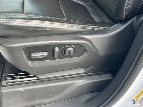 Used 2022 Chevrolet Silverado 1500 High Country image 19