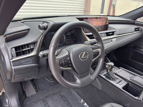 Used 2021 Lexus ES 300h w/ Premium Package FWD image 13