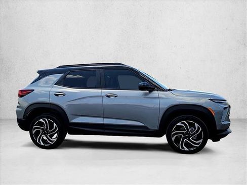 Certified 2026 Chevrolet TrailBlazer RS w/ Driver Confidence Package AWD/4WD image 9