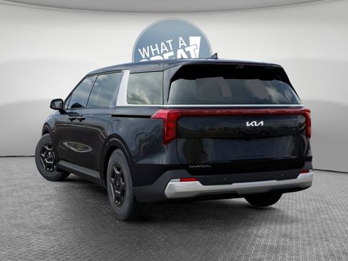 New 2027 Kia Carnival LX FWD image 4