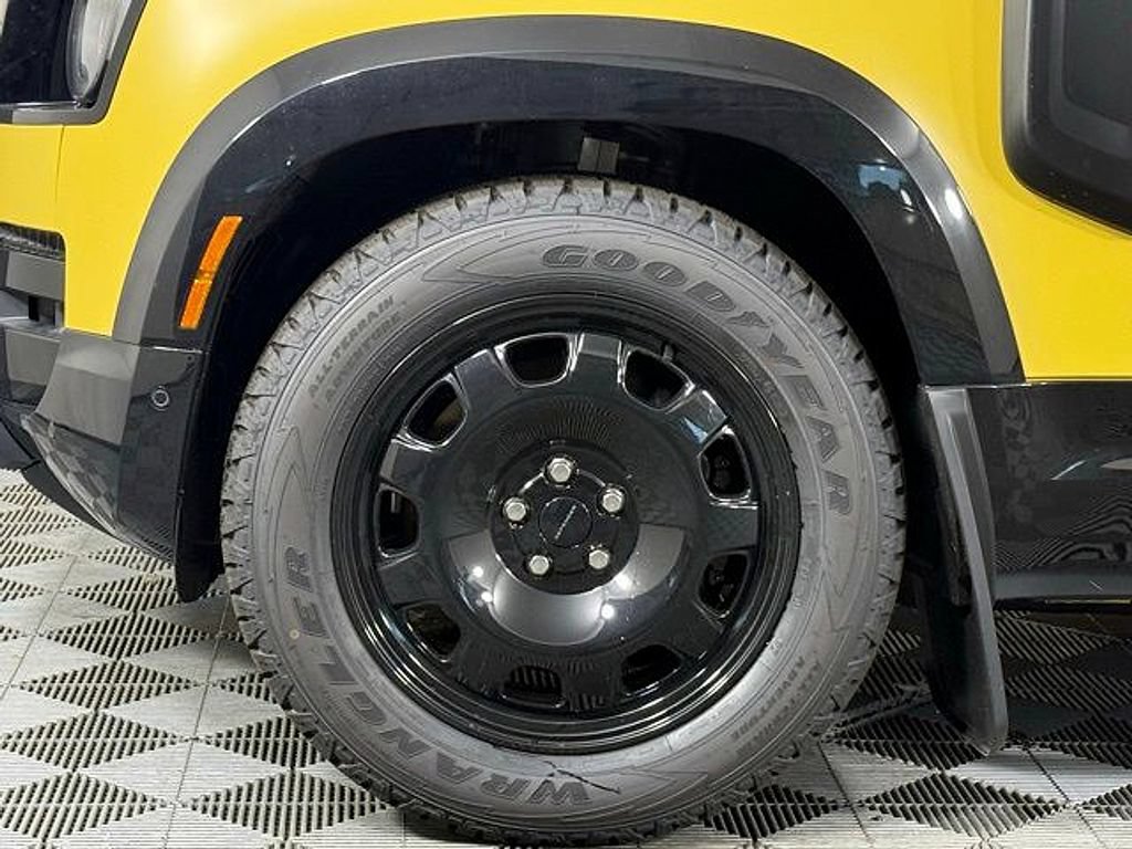New 2026 Land Rover Defender 110 AWD/4WD image 11