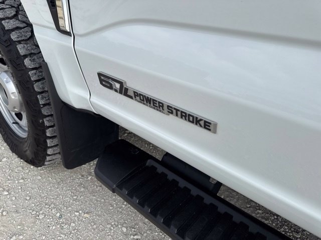 Used 2025 Ford F250 XL w/ XL Off-Road Package AWD/4WD image 9