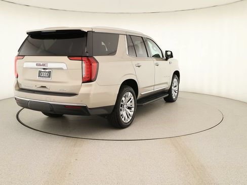 Used 2021 GMC Yukon SLT w/ SLT Luxury Plus Package AWD/4WD image 6
