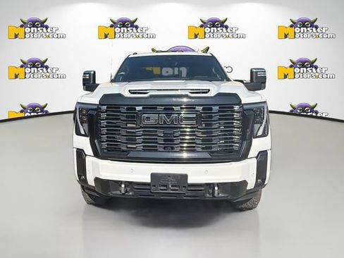 Used 2025 GMC Sierra 2500 Denali Ultimate w/ LPO, GMC Protection Package AWD/4WD image 2