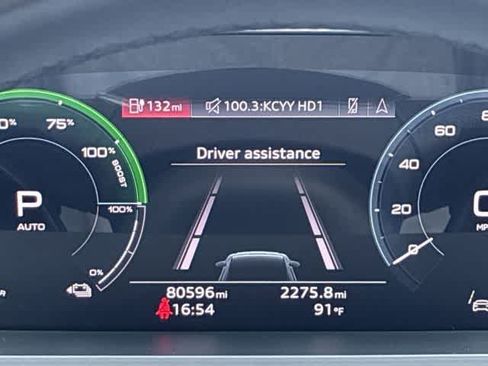Used 2022 Audi e-tron Premium AWD/4WD image 36