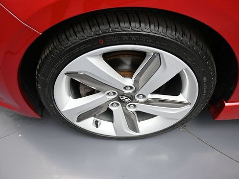 Used 2015 Hyundai Veloster Turbo FWD image 14