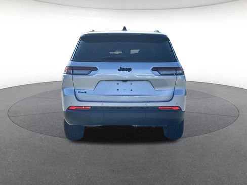 New 2025 Jeep Grand Cherokee L Altitude image 4