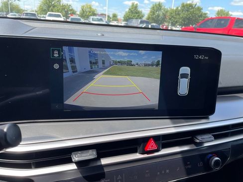 New 2026 Kia Sorento S w/ S Panoramic Sunroof Package FWD image 22