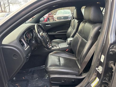 Used 2021 Dodge Charger SXT w/ Leather Interior Group image 10
