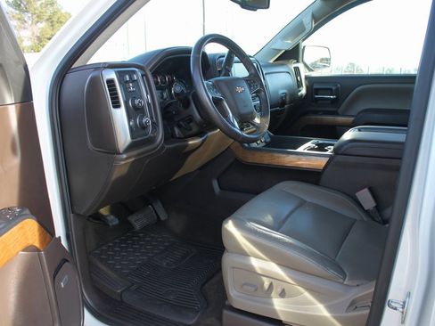 Used 2015 Chevrolet Silverado 1500 LTZ w/ LTZ Plus Package image 11