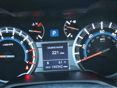 Used 2014 Toyota 4Runner SR5 RWD image 14
