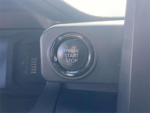Used 2024 Toyota Tacoma SR image 27