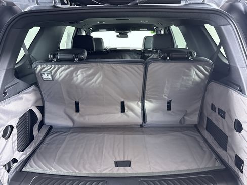 Used 2025 GMC Yukon Elevation w/ LPO, Get Active Package image 7