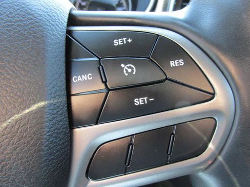 Used 2019 Jeep Cherokee Limited image 15