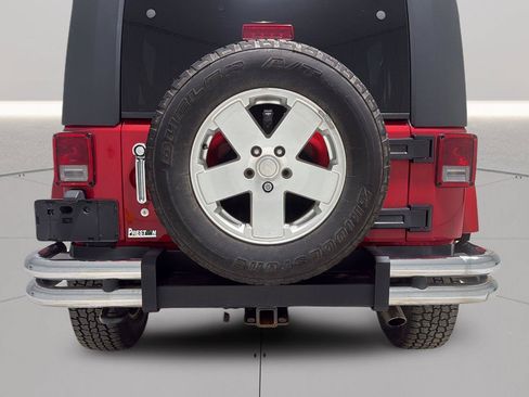 Used 2010 Jeep Wrangler Unlimited Sahara w/ Mopar Chrome Edition Group AWD/4WD image 27