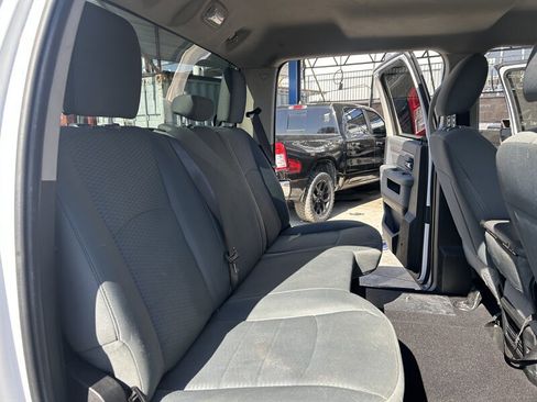 Used 2019 RAM 1500 Classic SLT image 3