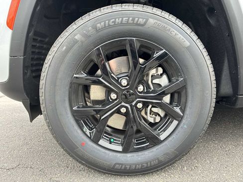 New 2026 Jeep Grand Cherokee L 4WD image 19