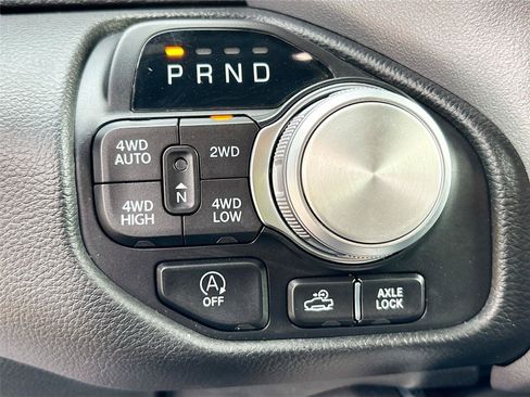 Used 2024 RAM 1500 Laramie AWD/4WD image 17
