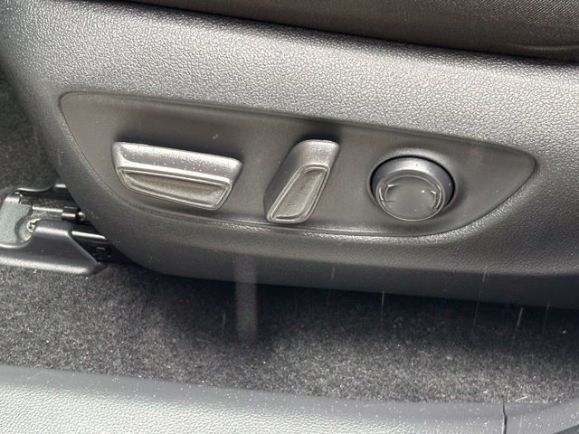 Used 2024 Toyota RAV4 XLE FWD image 30