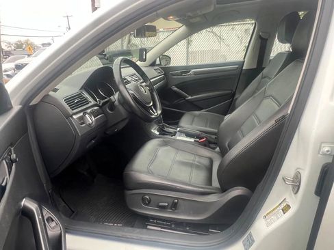 Used 2018 Volkswagen Passat 2.0T SE image 18