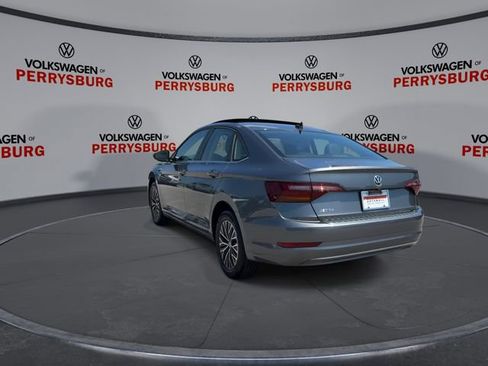 Used 2019 Volkswagen Jetta SEL w/ Cold Weather Package FWD image 6