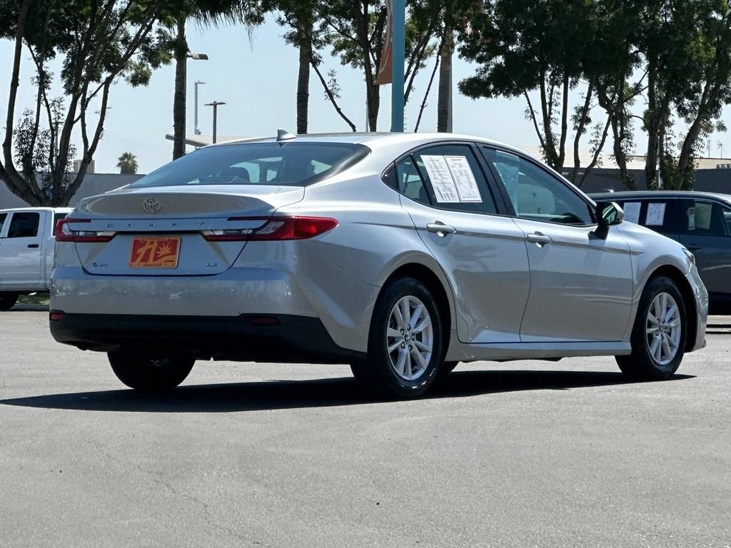 Used 2025 Toyota Camry LE FWD image 5