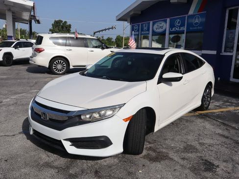 Used 2017 Honda Civic EX image 7