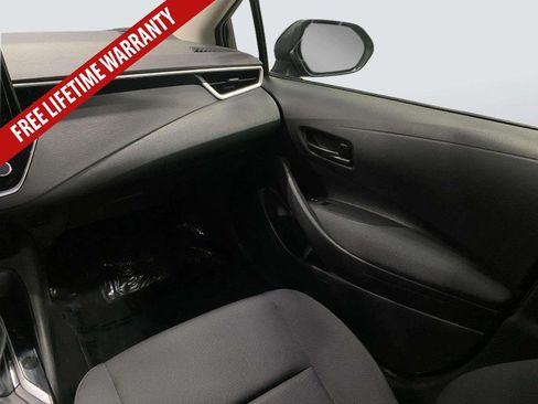 Used 2025 Toyota Corolla LE FWD image 23