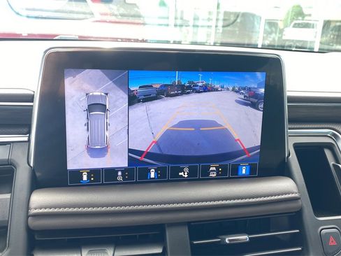 Used 2021 GMC Yukon SLT w/ SLT Luxury Plus Package image 9