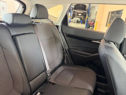 Used 2025 Kia Seltos S FWD image 27