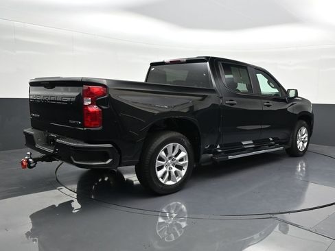 Used 2024 Chevrolet Silverado 1500 Custom image 5