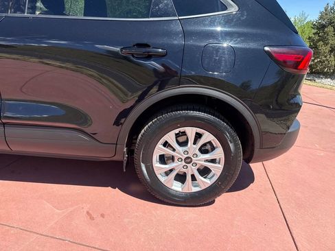 Certified 2025 Ford Escape Active AWD/4WD image 34