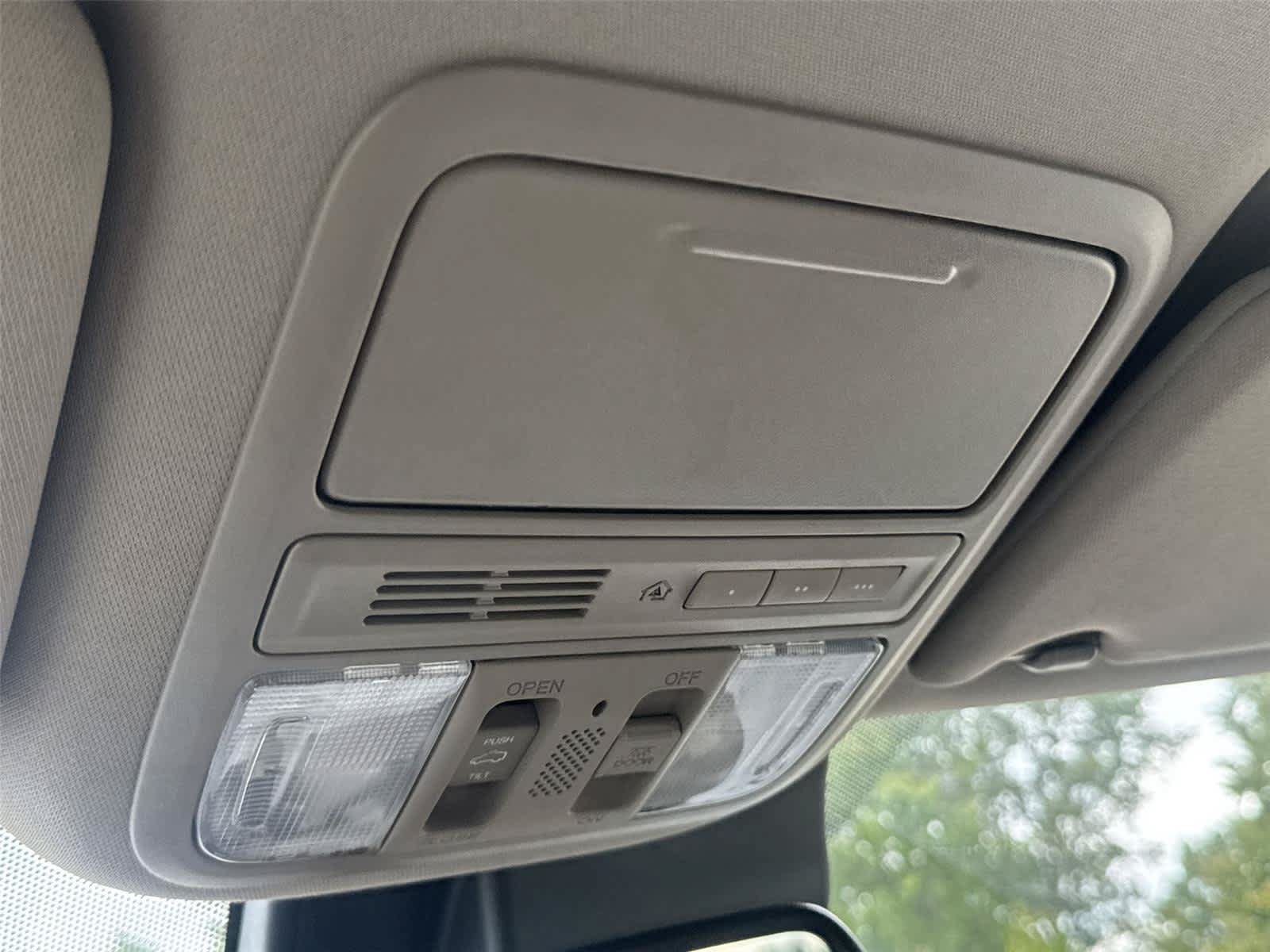 Used 2018 Honda Pilot Touring image 21