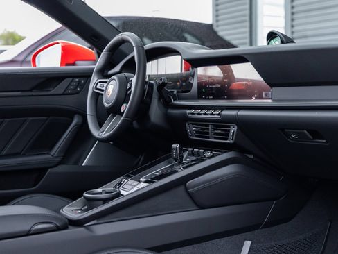 Certified 2026 Porsche 911 Carrera 4S AWD/4WD image 39