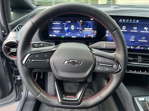 Used 2024 Chevrolet Equinox EV RS image 11