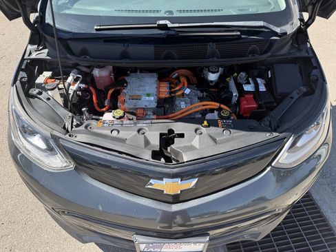 Used 2020 Chevrolet Bolt LT FWD image 21