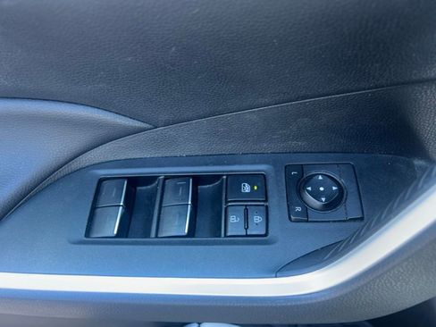 Used 2022 Toyota RAV4 XLE w/ XLE Grade Weather Package AWD/4WD image 11