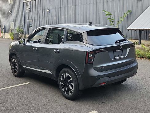 Certified 2025 Nissan Kicks SV w/ Charging Package image 6