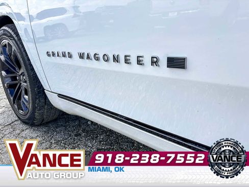 Used 2022 Jeep Grand Wagoneer Series II AWD/4WD image 9